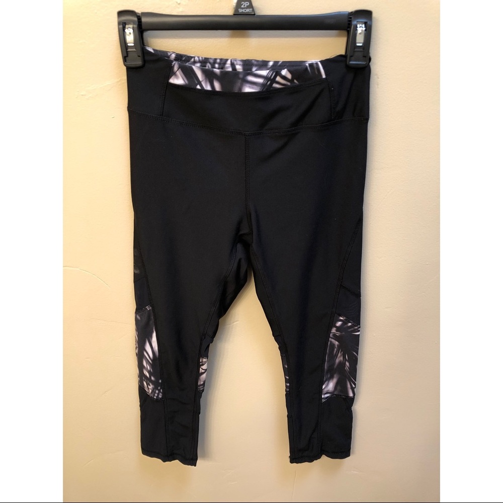 Black Cropped Workout Leggings